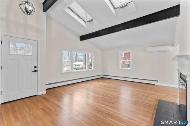 7 Dogwood Court, Branford, CT 06405