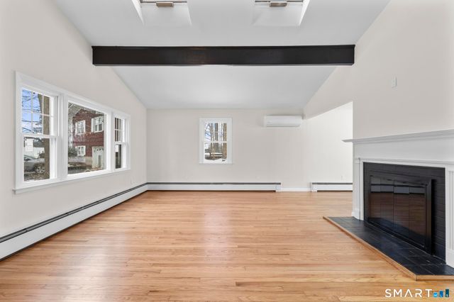 7 Dogwood Court, Branford, CT 06405