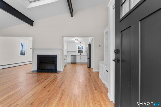 7 Dogwood Court, Branford, CT 06405