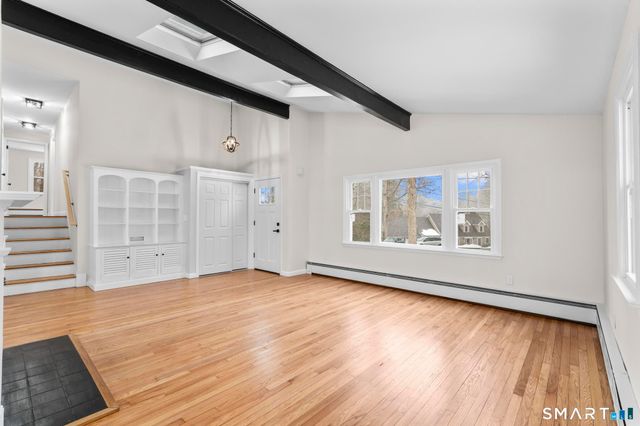 7 Dogwood Court, Branford, CT 06405