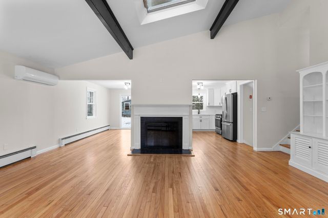 7 Dogwood Court, Branford, CT 06405