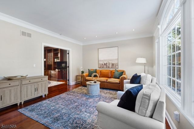 6 Stonehedge Ct, Warren Twp., NJ 07059