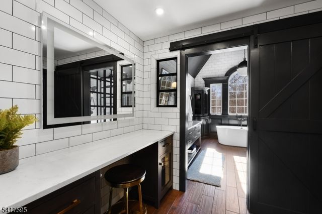 6 Stonehedge Ct, Warren Twp., NJ 07059