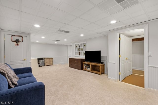 6 Stonehedge Ct, Warren Twp., NJ 07059