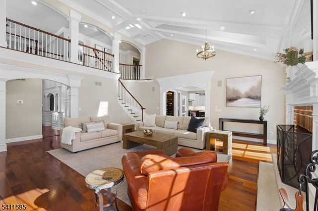 6 Stonehedge Ct, Warren Twp., NJ 07059