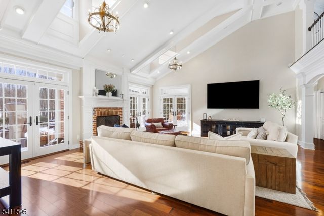 6 Stonehedge Ct, Warren Twp., NJ 07059