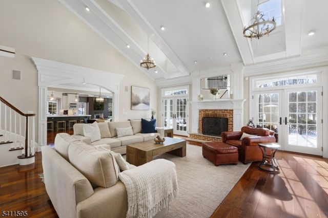 6 Stonehedge Ct, Warren Twp., NJ 07059