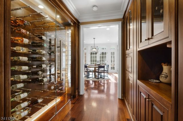 6 Stonehedge Ct, Warren Twp., NJ 07059