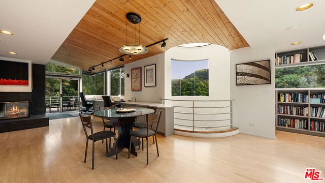 13044 Sky Valley Road, Los Angeles, CA 90049