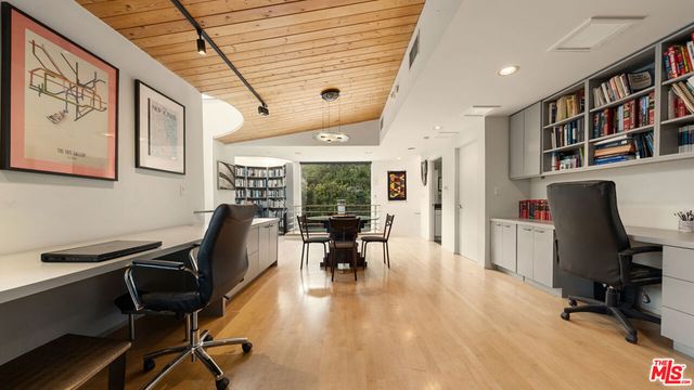 13044 Sky Valley Road, Los Angeles, CA 90049