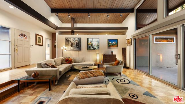 13044 Sky Valley Road, Los Angeles, CA 90049