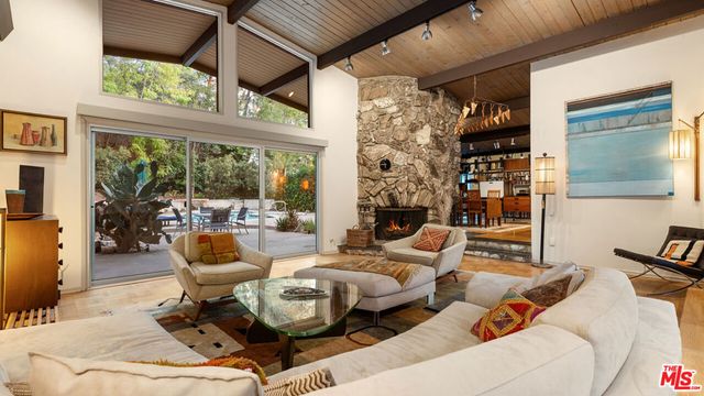 13044 Sky Valley Road, Los Angeles, CA 90049