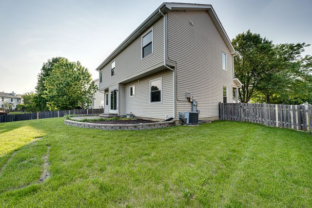 3951 Nicholas Court, Aurora, IL 60504