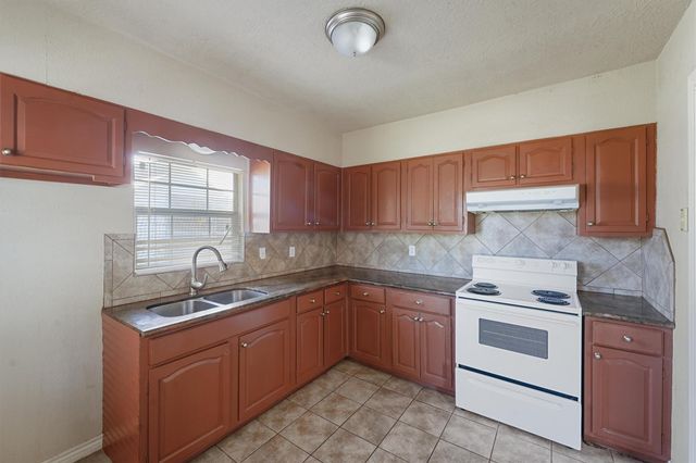 7128 Foster Street, Houston, TX 77021