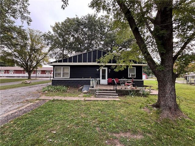 200 S 3rd Street, Arma, KS 66712