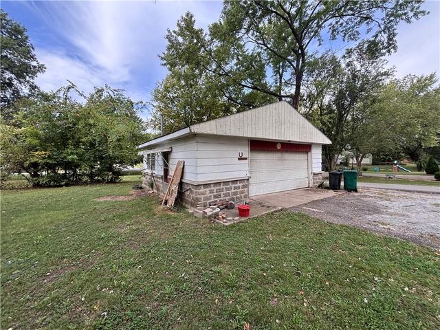 200 S 3rd Street, Arma, KS 66712
