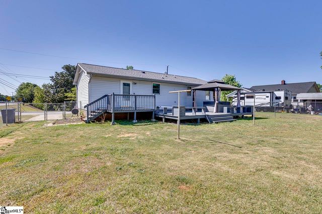 2 Wilson Avenue, Liberty, SC 29657