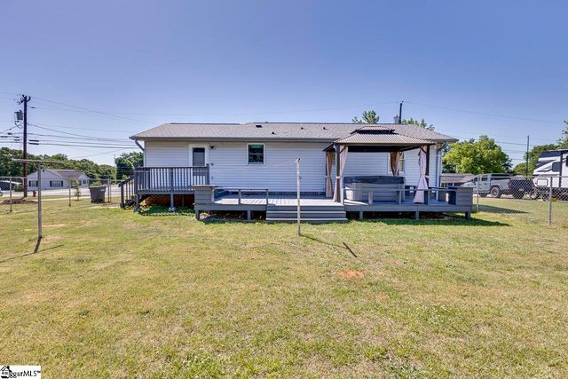 2 Wilson Avenue, Liberty, SC 29657