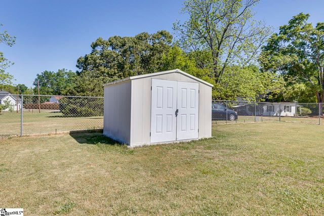 2 Wilson Avenue, Liberty, SC 29657