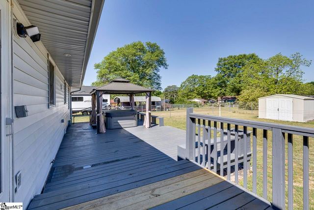 2 Wilson Avenue, Liberty, SC 29657
