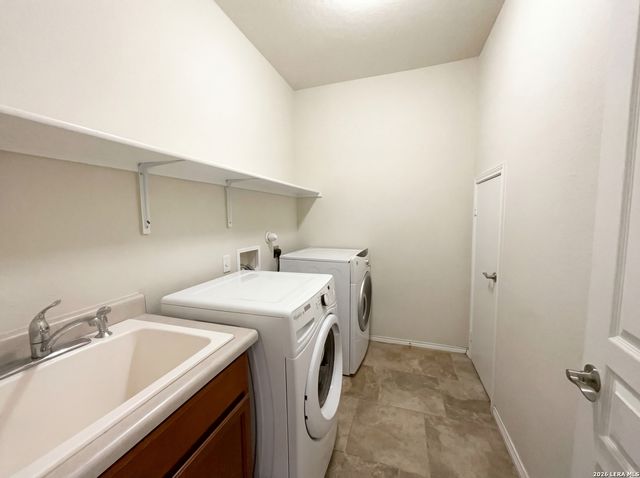 13911 PERSIMMON CV, San Antonio, TX 78245