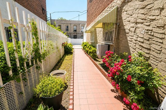 1269 Rosedale Avenue, Bronx, NY 10472
