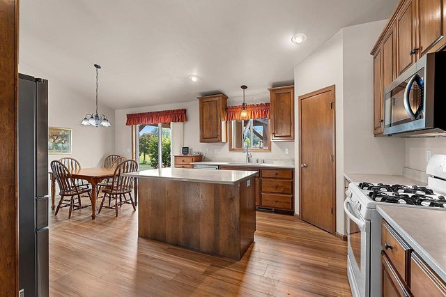 3487 CHATSWORTH DRIVE, Green Bay, WI 54313