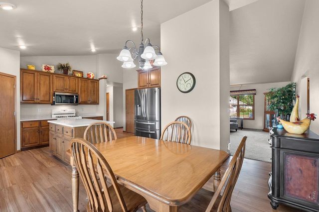 3487 CHATSWORTH DRIVE, Green Bay, WI 54313