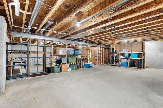 3487 CHATSWORTH DRIVE, Green Bay, WI 54313