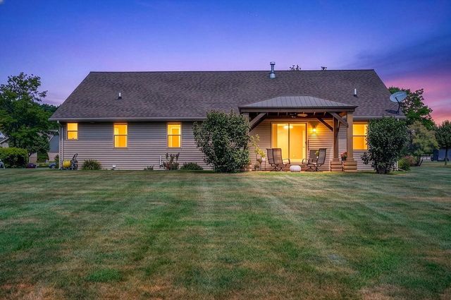 3487 CHATSWORTH DRIVE, Green Bay, WI 54313