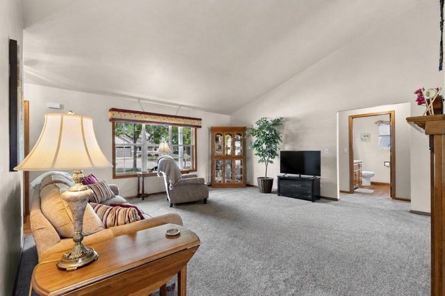 3487 CHATSWORTH DRIVE, Green Bay, WI 54313