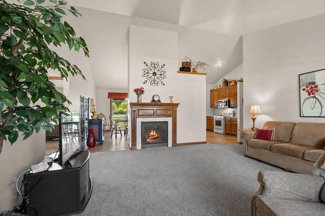 3487 CHATSWORTH DRIVE, Green Bay, WI 54313