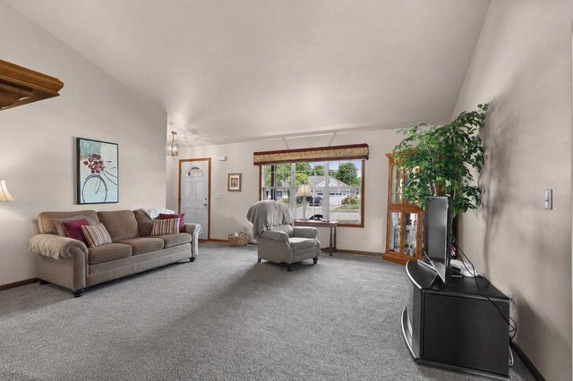 3487 CHATSWORTH DRIVE, Green Bay, WI 54313