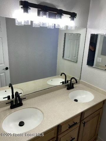3707 Sunny Drive, Mims, FL 32754