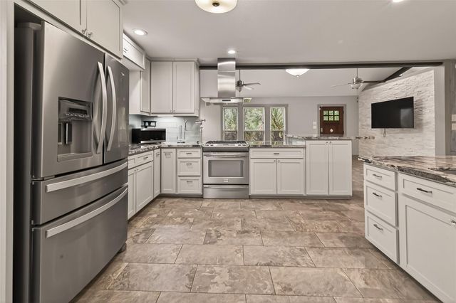 717 W 30th Street, Houston, TX 77018