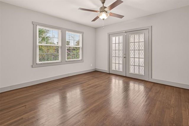 717 W 30th Street, Houston, TX 77018