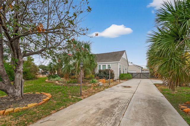 717 W 30th Street, Houston, TX 77018