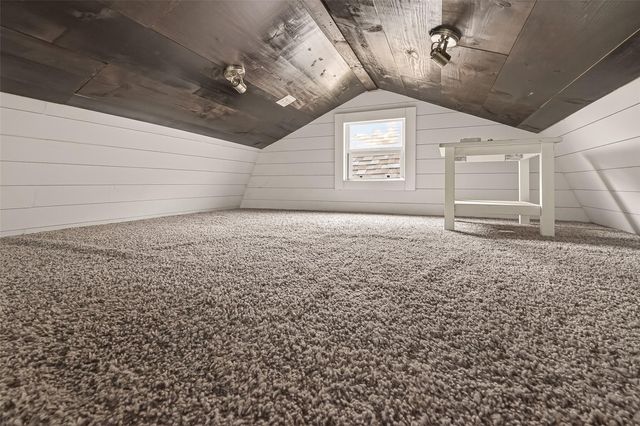 717 W 30th Street, Houston, TX 77018