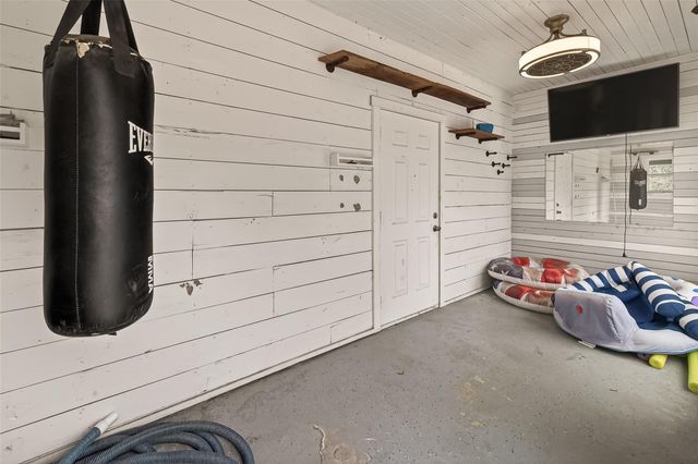 717 W 30th Street, Houston, TX 77018