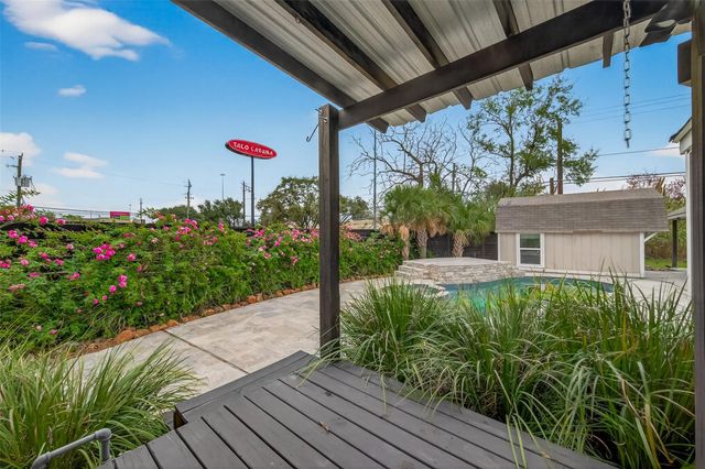 717 W 30th Street, Houston, TX 77018