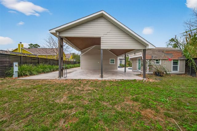 717 W 30th Street, Houston, TX 77018