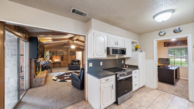 313 Shadywood Lane, Seagoville, TX 75159
