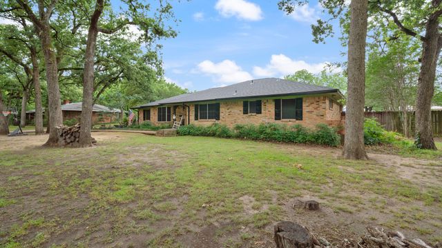 313 Shadywood Lane, Seagoville, TX 75159