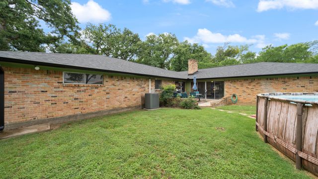 313 Shadywood Lane, Seagoville, TX 75159