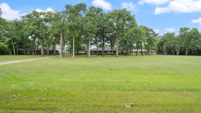 313 Shadywood Lane, Seagoville, TX 75159