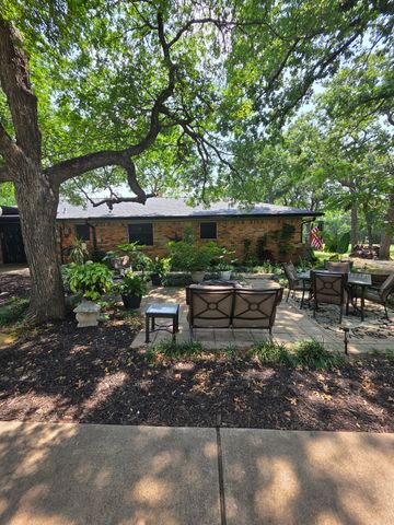 313 Shadywood Lane, Seagoville, TX 75159