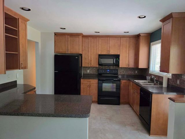 7618 Catalpa Drive, Wonder Lake, IL 60097