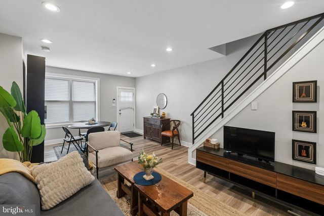 1612 S LECOUNT ST, Philadelphia, PA 19145