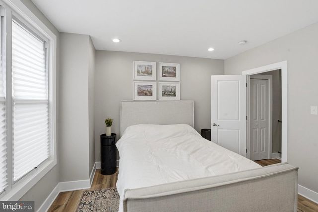 1612 S LECOUNT ST, Philadelphia, PA 19145