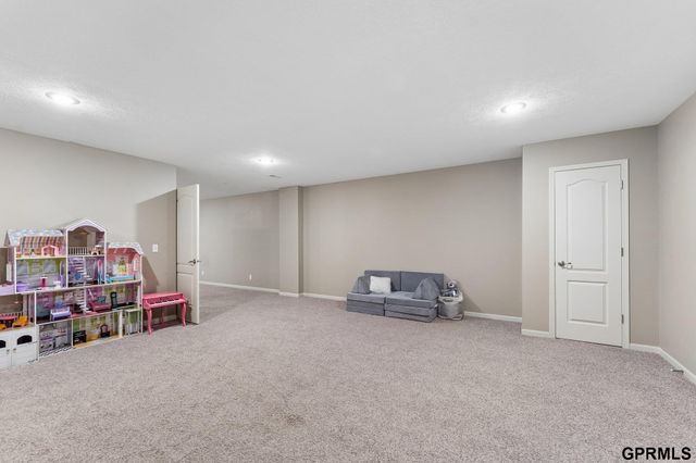 4125 S 199 Circle, Omaha, NE 68135